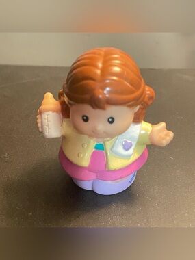 Mom with bottle Figure for Fisher-Price Little People Sweet Sounds Home Playset